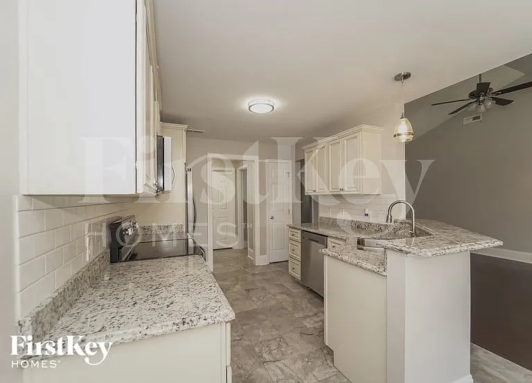 115 Kings Dr — Photo 7