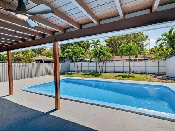 6740 Arthur St, Hollywood, FL 33024