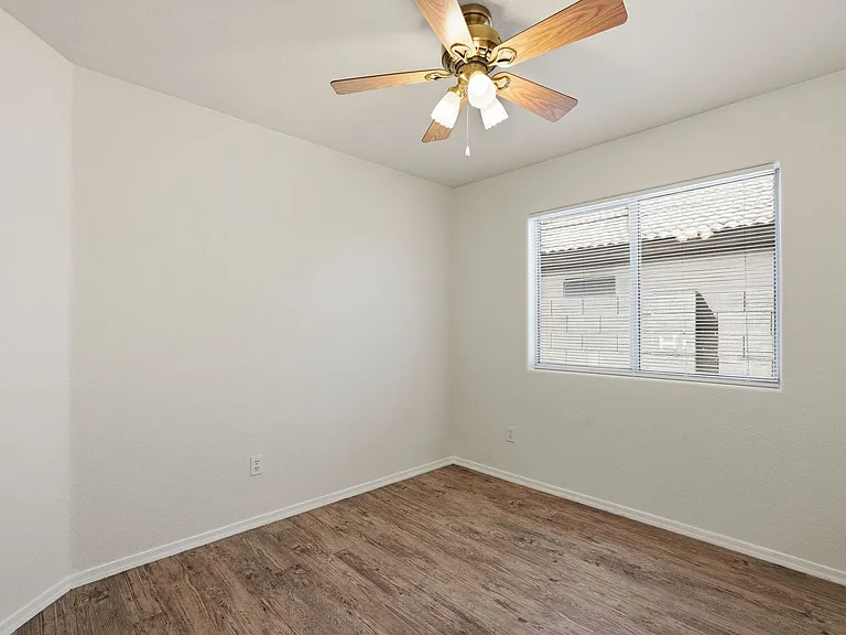 8621 W Shaw Butte Dr — Photo 21