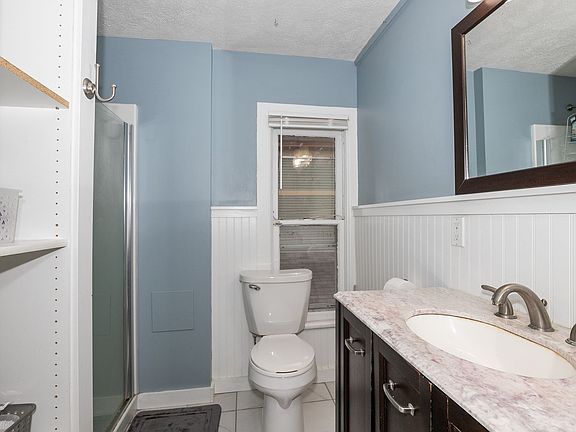 3rd image of 232 Oakley Pl NE #2