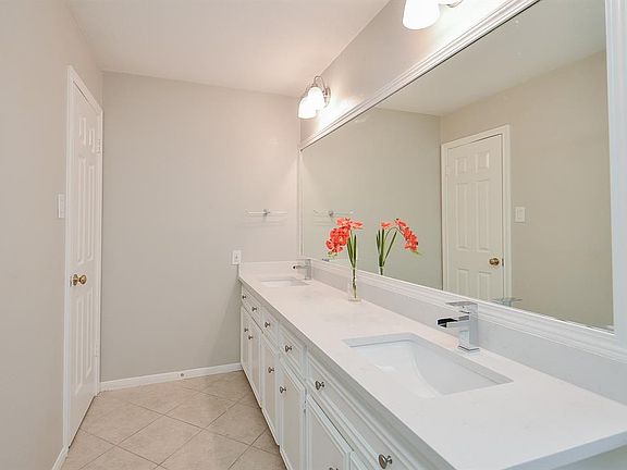 5th image of 5630 Fairdale Ln