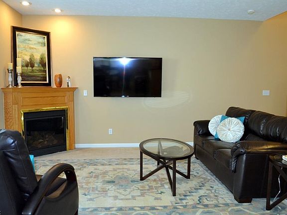 4th image of 2908 Cambridge Cir