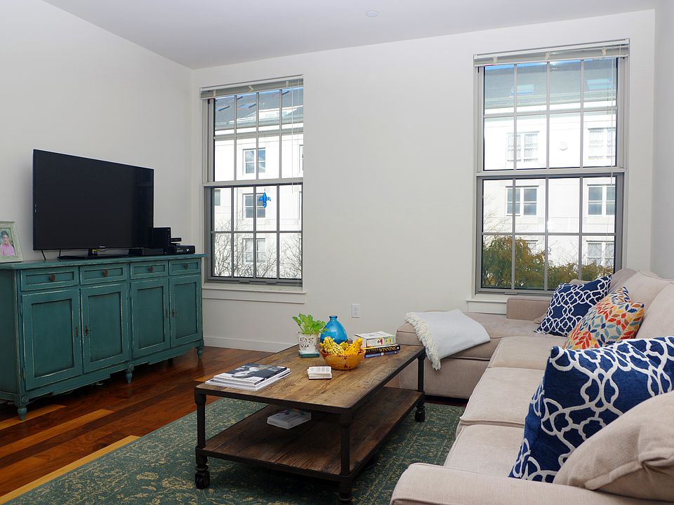 1st image of 45 1st Ave #304