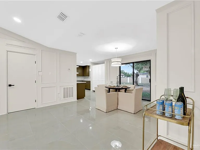 4406 Alejandro St — Photo 6
