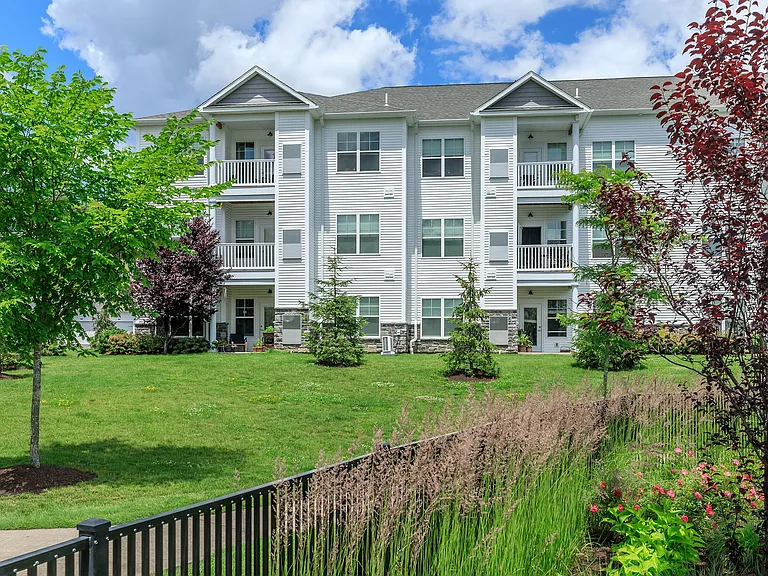 The Pointe at Dorset Crossing — Photo 14