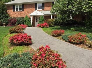 6468 Overlook Dr, Alexandria, VA 22312