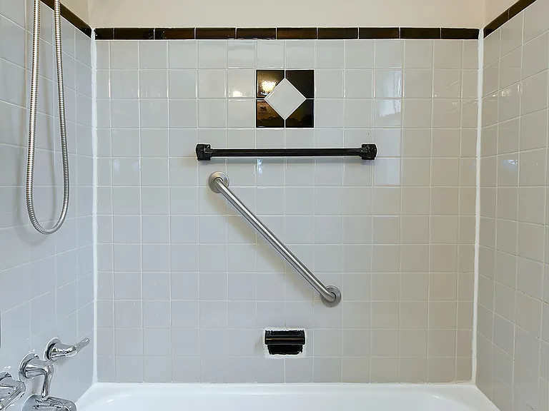 5618 Belleville Ave — Photo 13