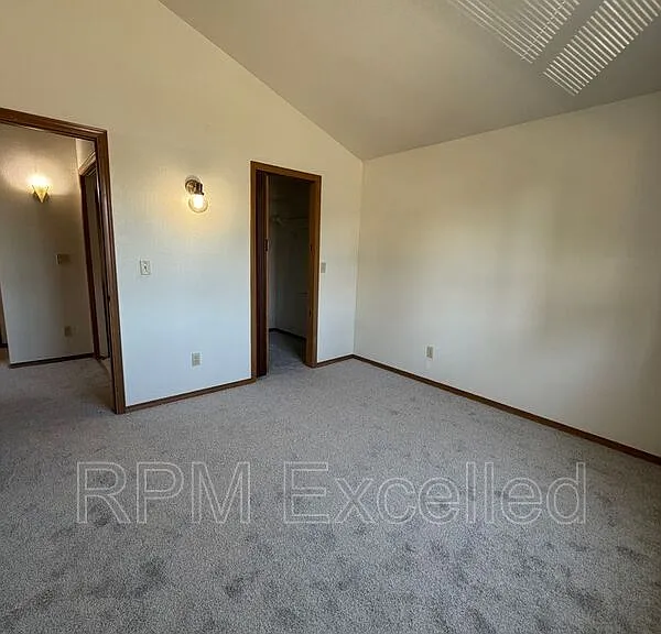6135 36th St SE — Photo 25