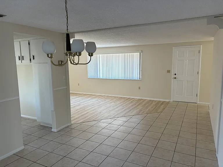 12406 Paddock Ln — Photo 8
