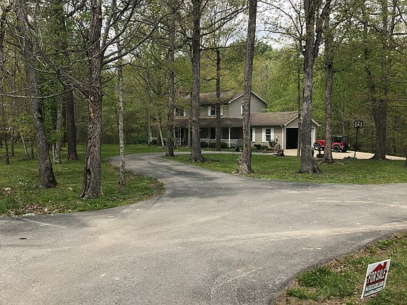2nd image of 180 Woodland Dr