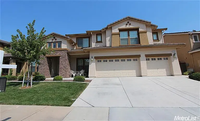 5 bed, 3.5 bath, 3164 sqft, $3,850 — Photo 1