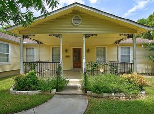 1613 Francis St, Carrollton, TX 75006