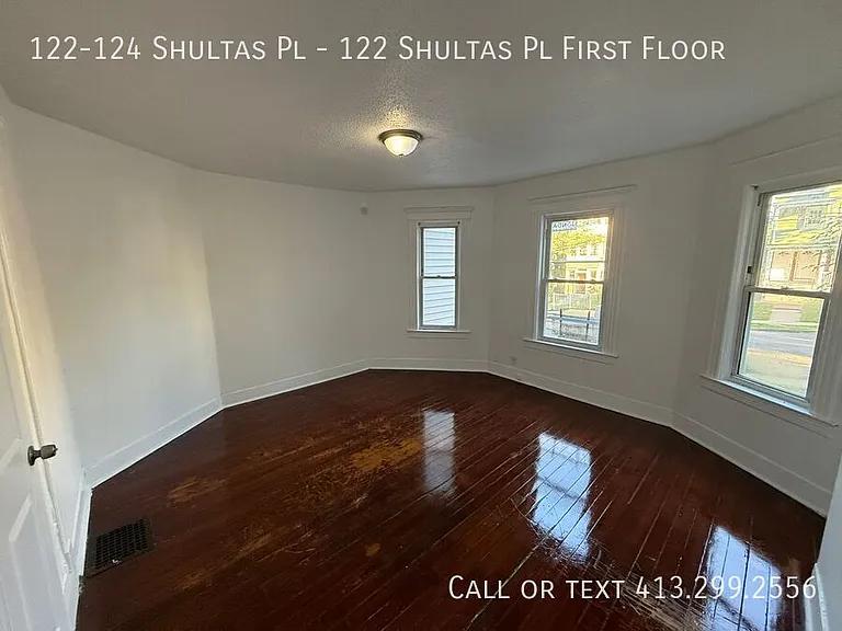 122-124 Shultas Pl #1 — Photo 12