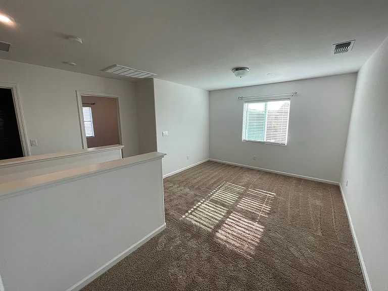 385 Ostrander Ave — Photo 17