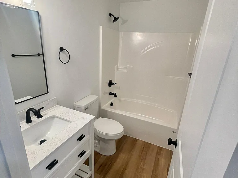 4624 Freund St SW — Photo 8