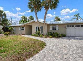 602 Baronet Ln, Holmes Beach, FL 34217