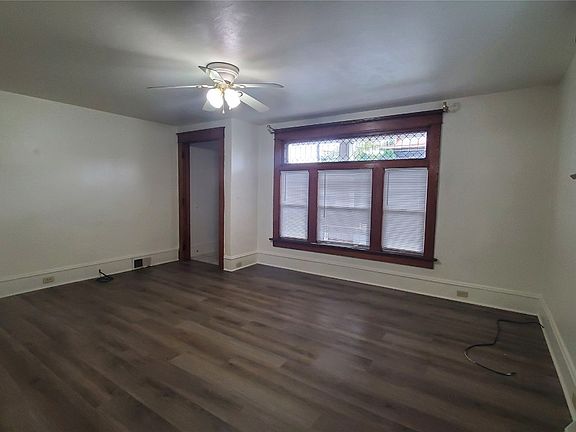 4th image of 719 W 21st St