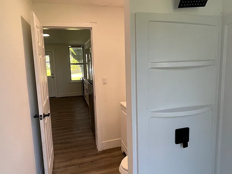 240 Robinson St — Photo 21