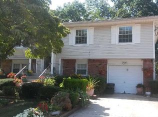 22 Carrol St, Amityville, NY 11701