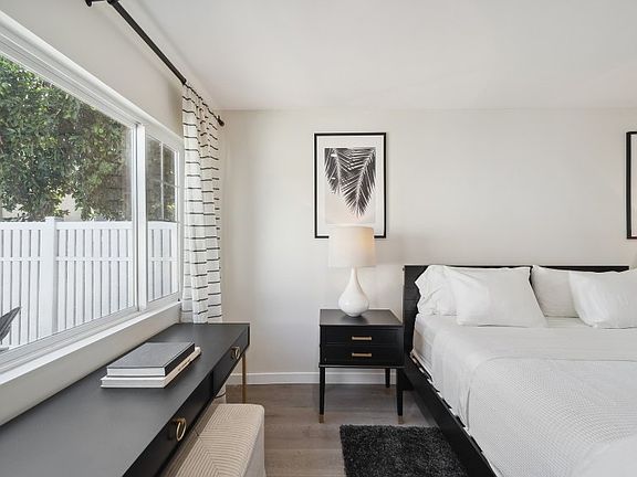3rd image of 2340 N Heliotrope Dr #A
