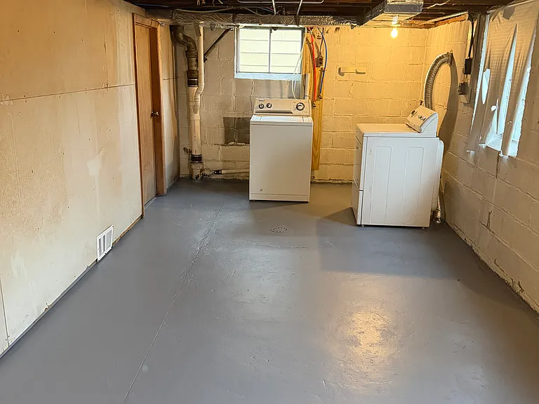 324 Knarr St #B — Photo 13