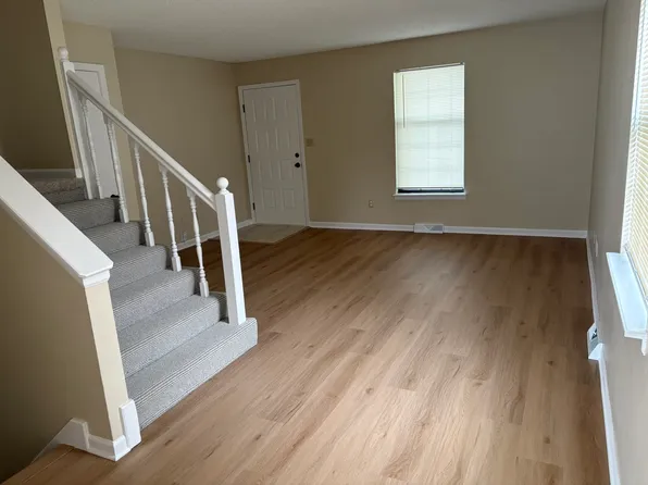 1113 E Cothrell St, Olathe, KS 66061