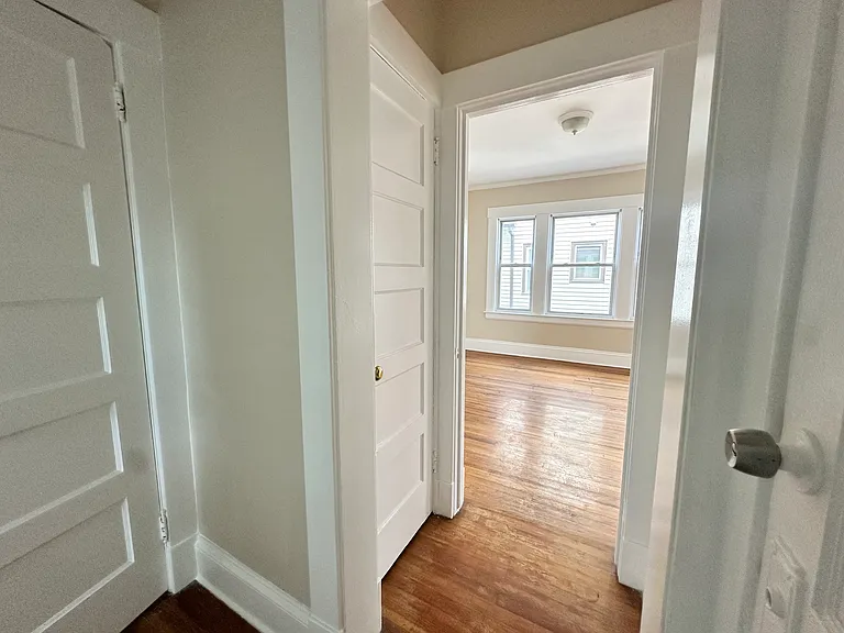 74-76 Curtiss St #2 — Photo 9