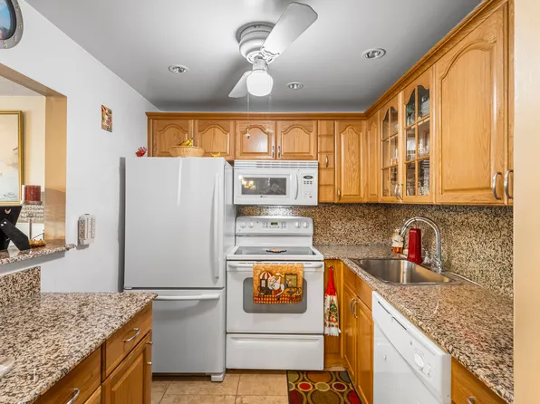 124 Southampton B, West Palm Beach, FL 33417