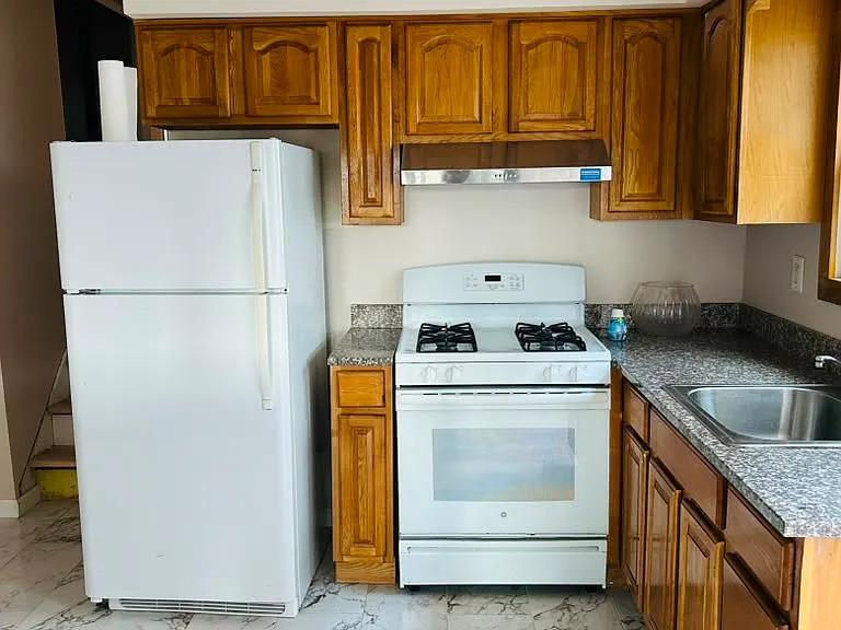379 Woolley Ave #1 — Photo 6