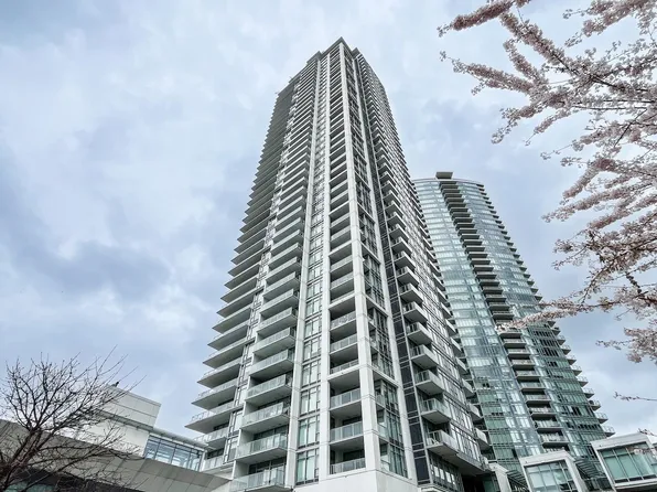 1888 Gilmore Ave #1408, Burnaby, BC V5C 0L2