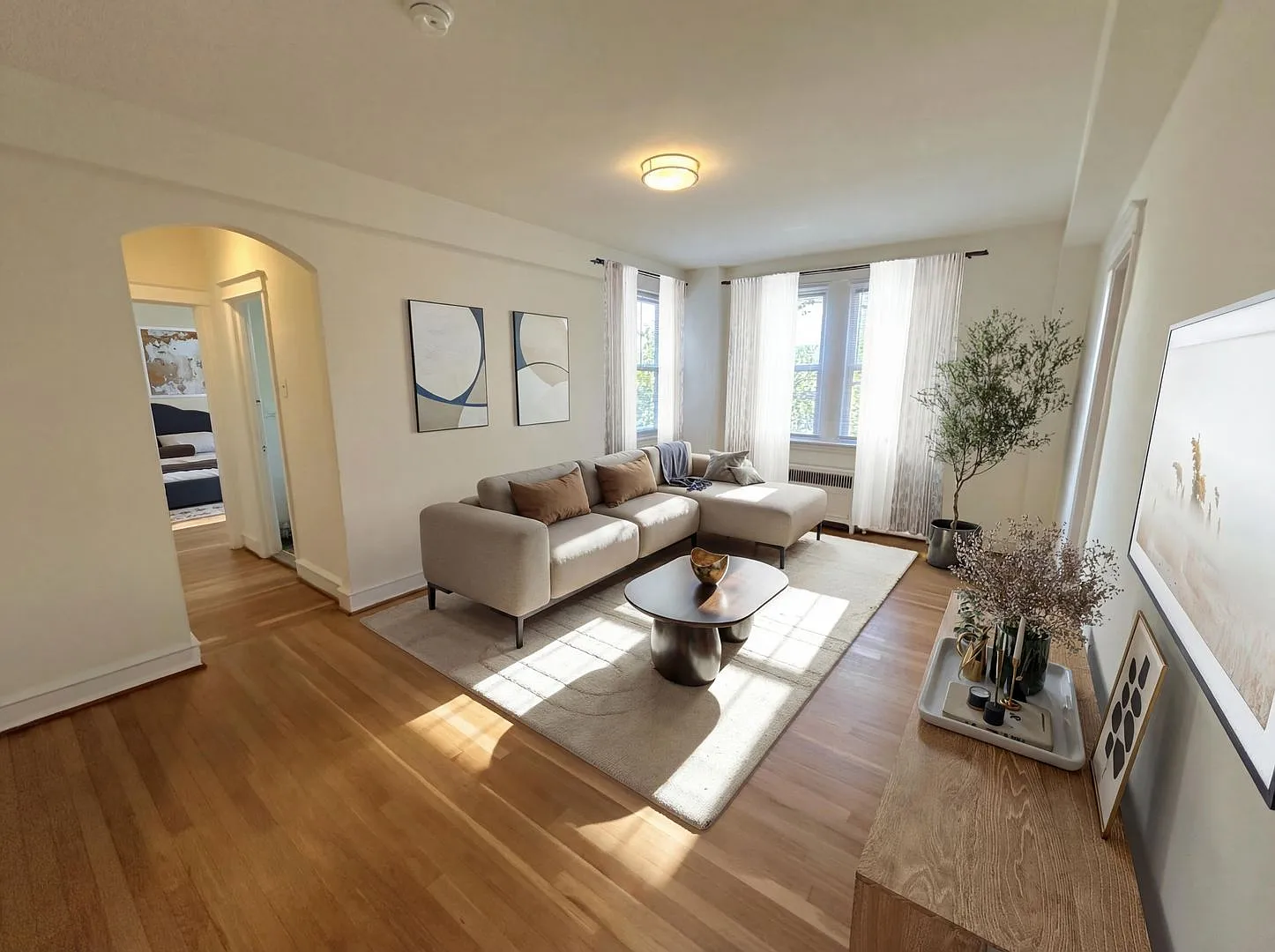 Parkwood Manor Apartments — Photo 3