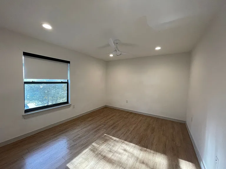 Royal Palms - Updated units on Gaston Ave | Close to Lakewood Shopping Center! — Photo 9