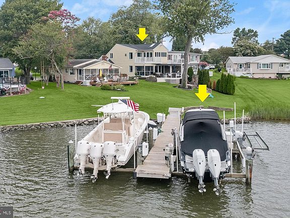 3rd image of 3703 Parke Dr