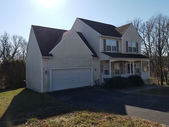 3rd image of 1009 Sweet Cherry Ct