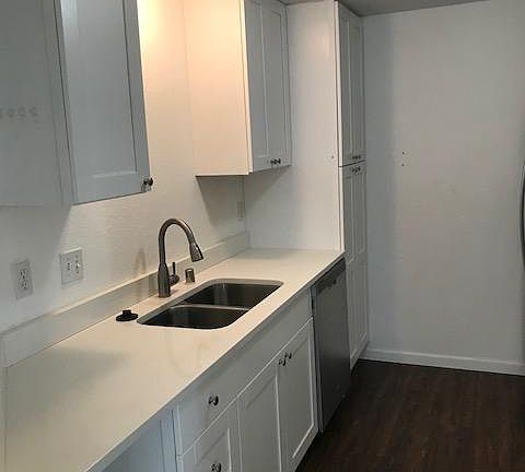 2nd image of 2701 Lincoln Way APT C20