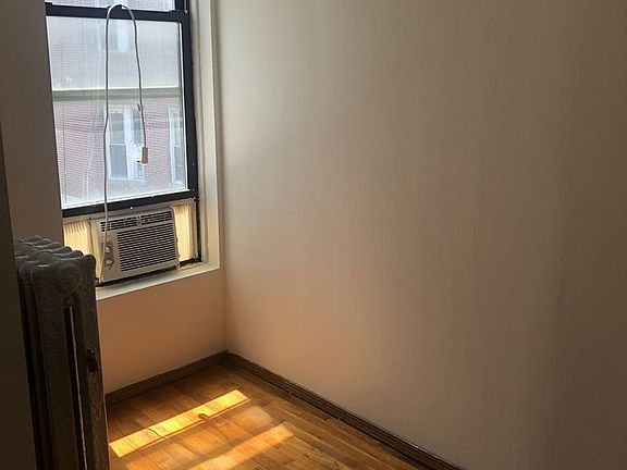 3rd image of 213 6th Ave APT 18