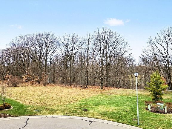 5th image of 9519 Country Club Ln