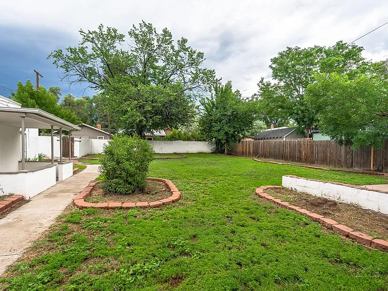 1118 E Platte Ave #B — Photo 14