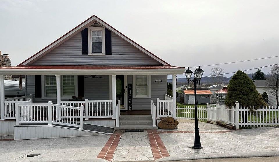 1st image of 2114 Russell Ave
