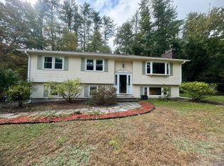 14 Woodridge Rd, Durham, NH 03824