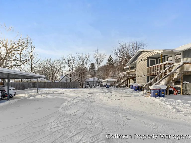 810 Benson Ave NE — Photo 36