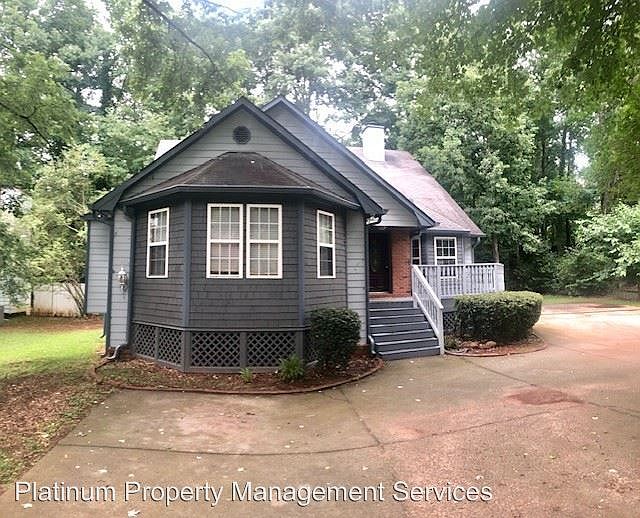 1st image of 2061 Hunters Cove Dr