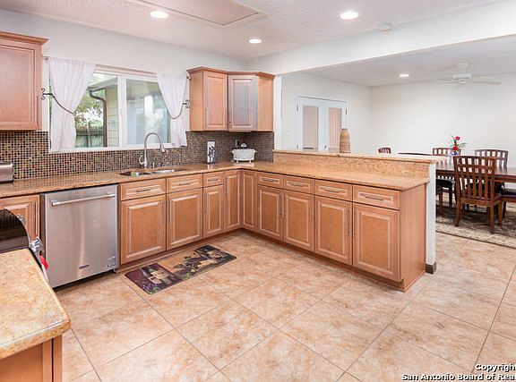 4th image of 3206 Sackville Dr