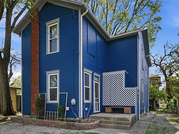 2nd image of 1609 E 5th St