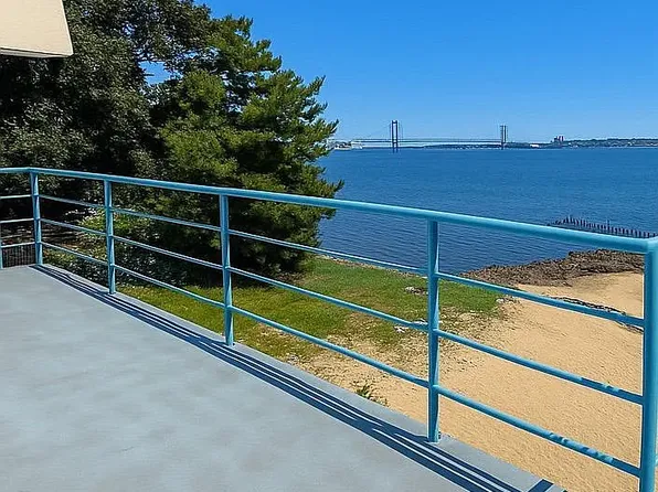 2730 Schurz Avenue image 12 of 12