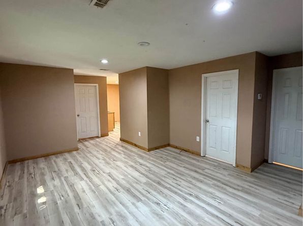 211 Elm St #4