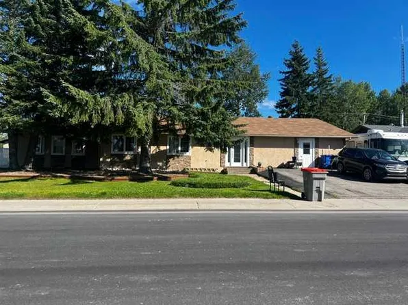 507 E Hammond Dr S, Fox Creek, AB T0H 1P0