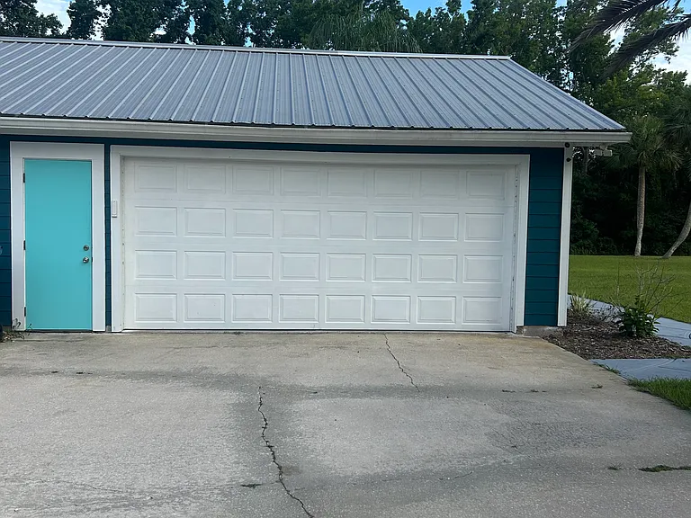 245 Country Circle Dr E — Photo 44