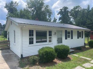 919 Franklin St, Thomasville, NC 27360