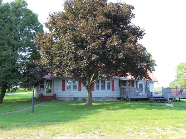 13530 Juniper Rd, Argos, IN 46501